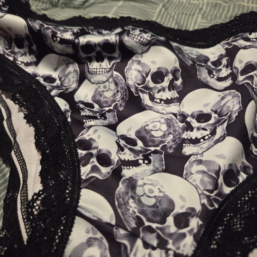 Unbranded Women's Black and White Panties